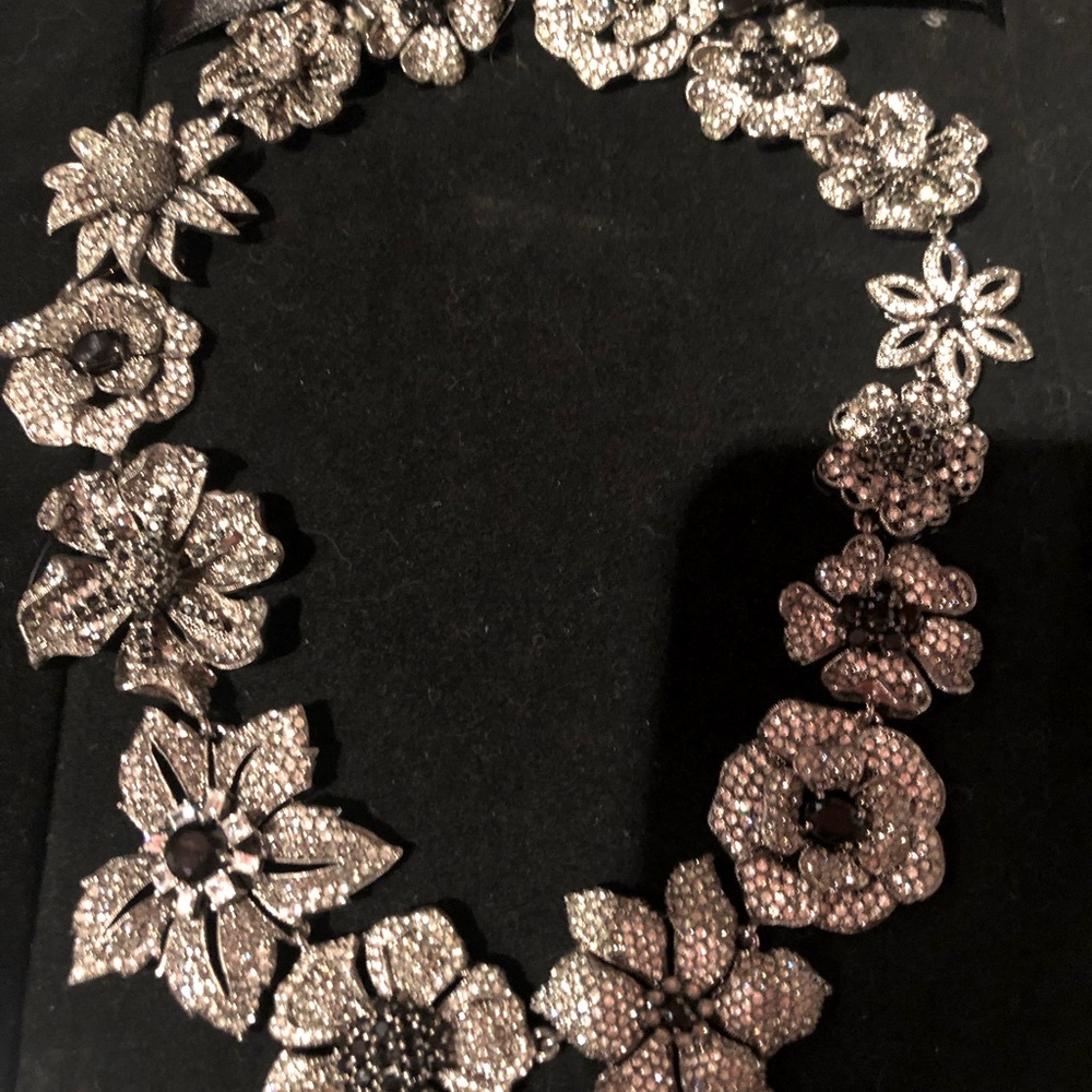NWT Stunning Loro Paolo Black Ruthenium plated crystal & cz necklace. Host Pick!